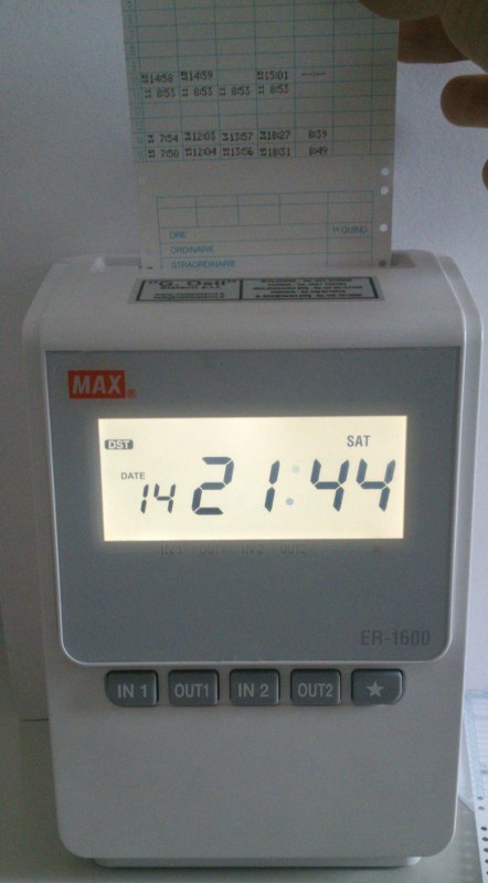  MAX1600 timbracartellino marcatempo timbratura con conteggio ore lavorate giornaliere
